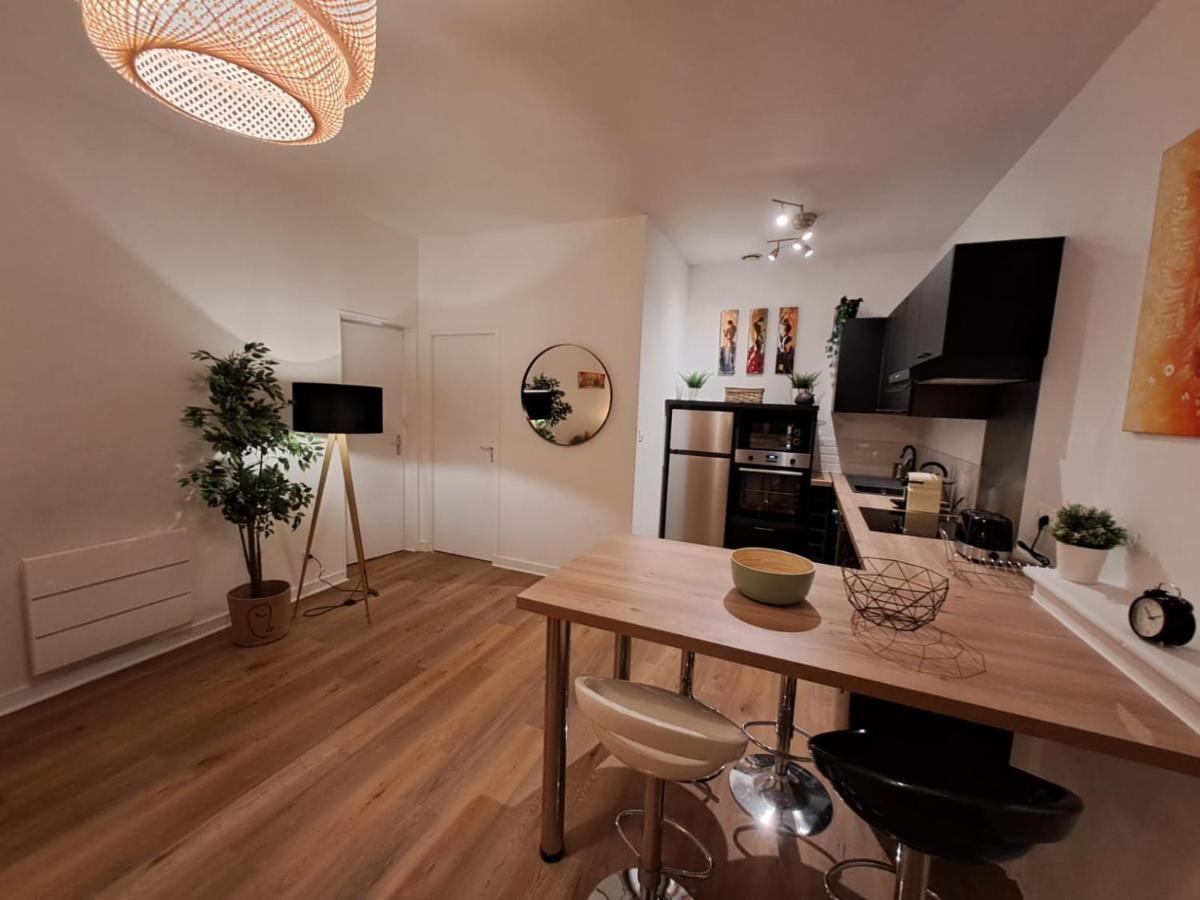 Le Saint Jean , Centre Historique, Wifi, Tout Equipe, Ideal Famille, Business, Ou Simple Escapade Ньор Экстерьер фото